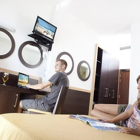 San Salvador 3* בלריה-איגאה מרינה