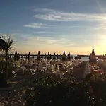 San Salvador 3*